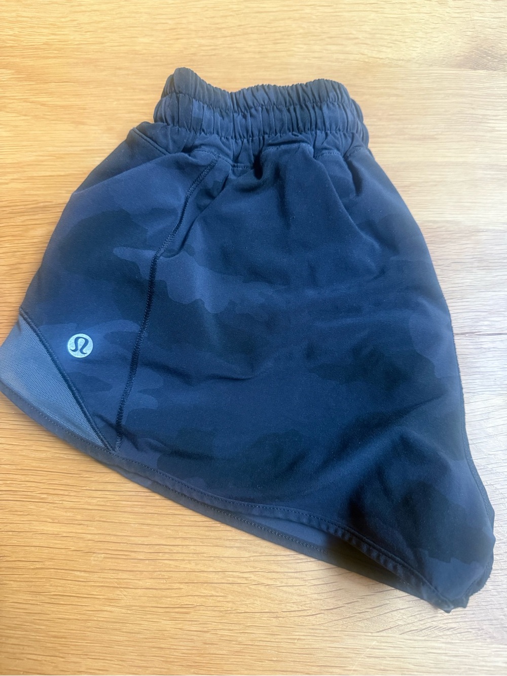 Lululemon Hotty Hot 2.5” Black Camo Athletic Shorts 4